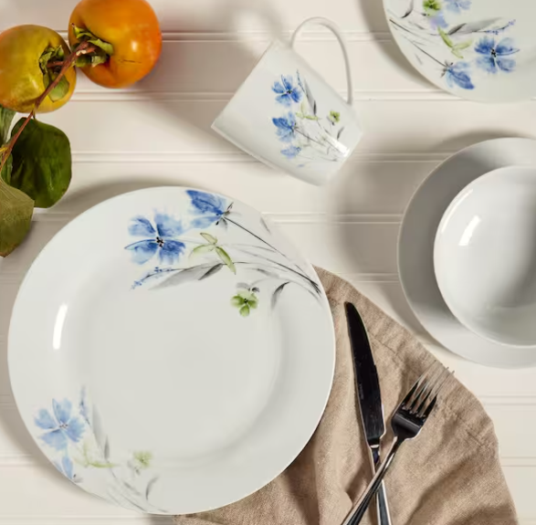 16-Piece Casual White with Pattern Ceramic Dinnerware Set (Service for 4)