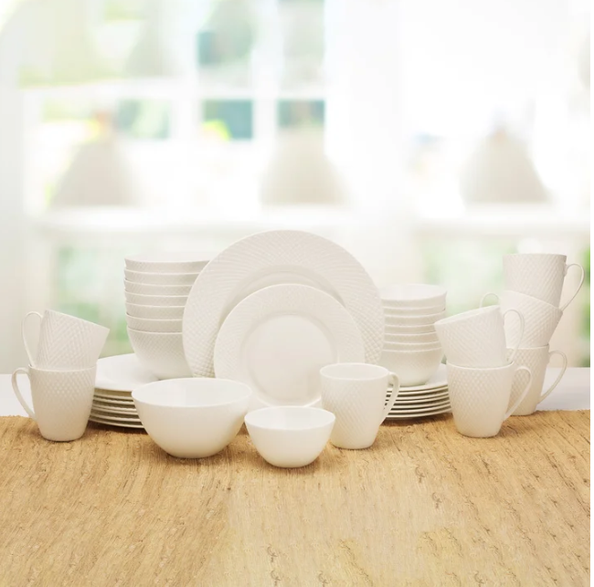 Mikasa Huntington 40-piece Bone China Dinnerware Set