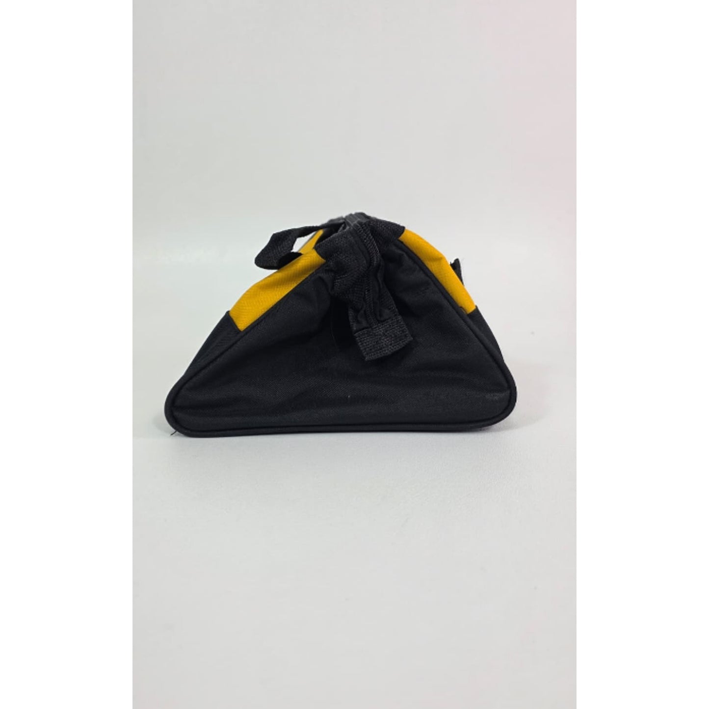 New Dewalt 11” Heavy Duty Ballistic Nylon Tool Bag 11” x 8” x 7”