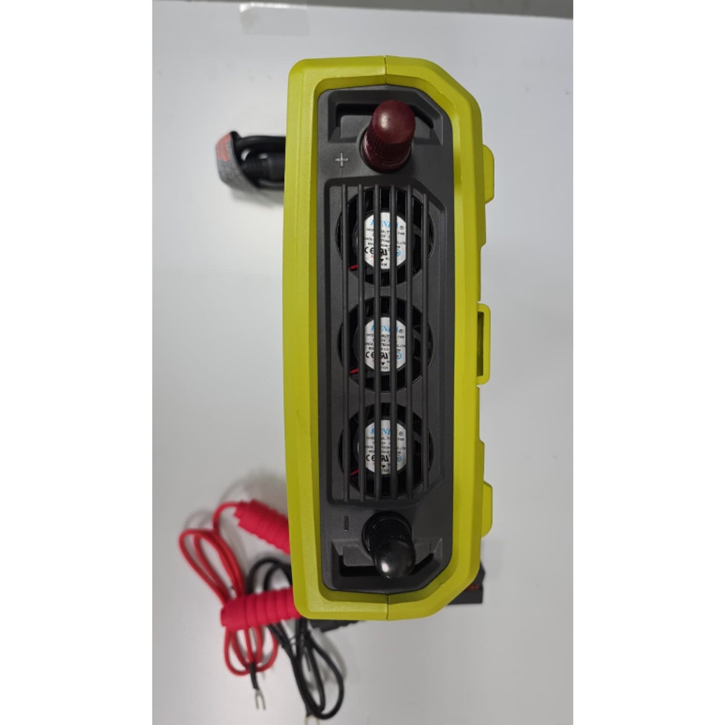 RYOBI RYi1030A 18V 1000-Watt Max 12-Volt Automotive Power Inverter