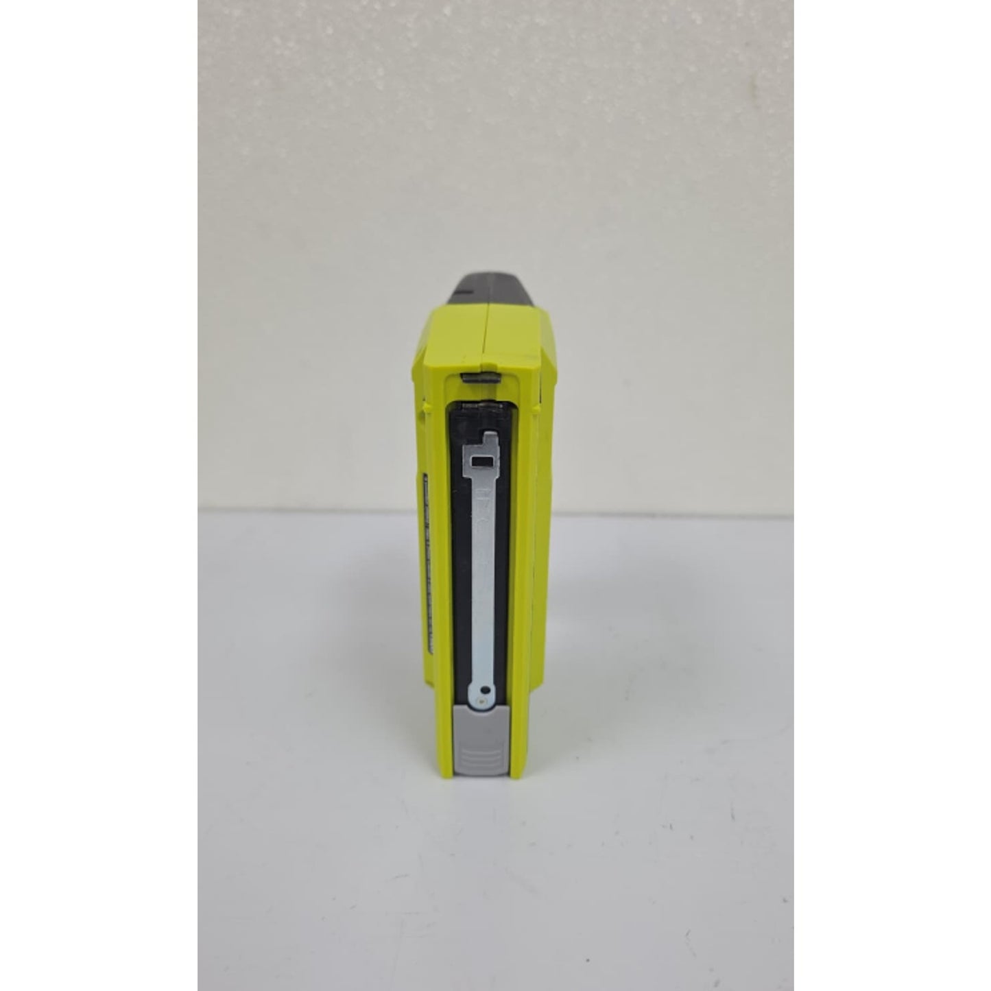 4-In-1 Stapler/Nailer Kit with 3.0 Ah Battery and Charging Cable FVN51K