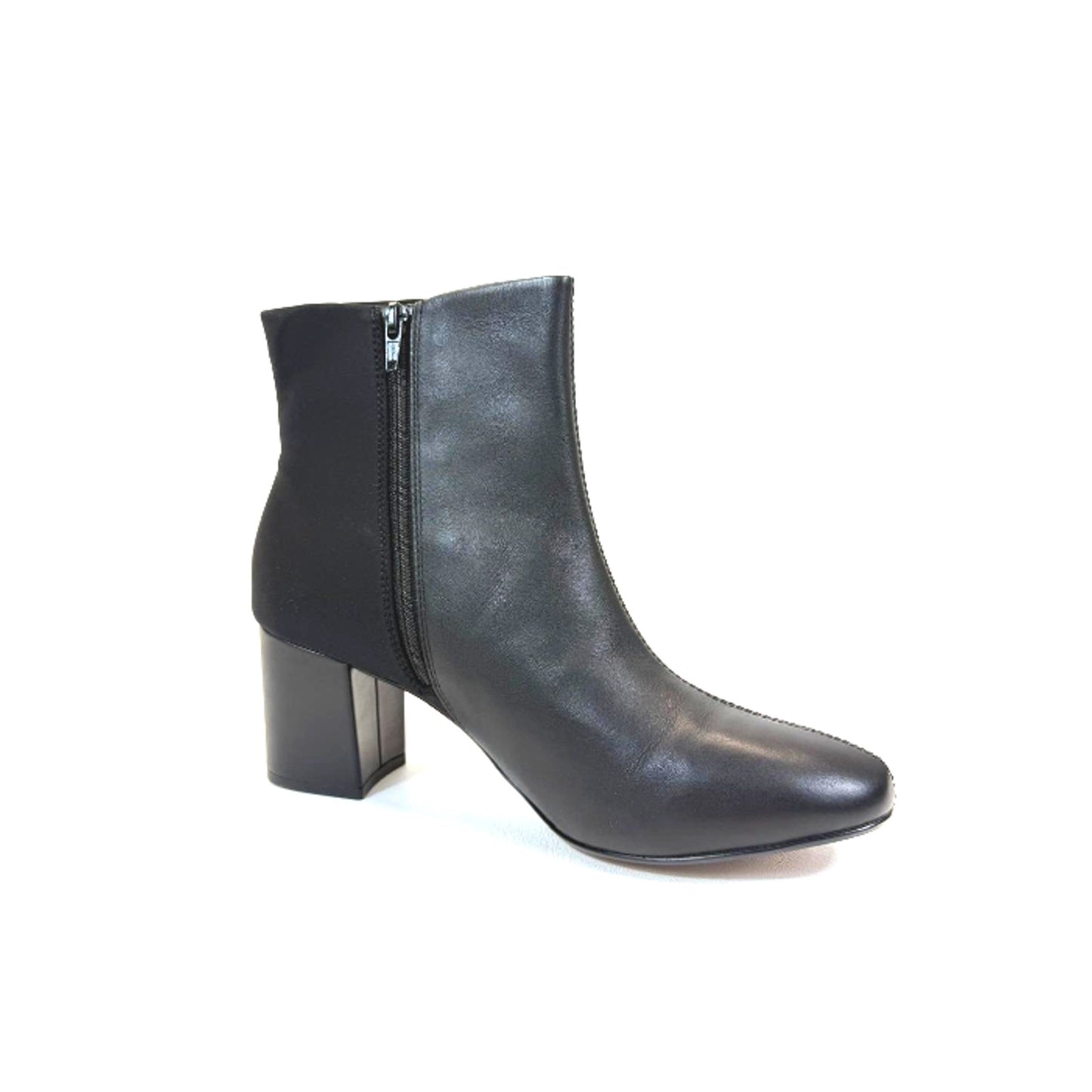 Clarks Women's Black Chantelle Stone Fashion Boot Size 8.5