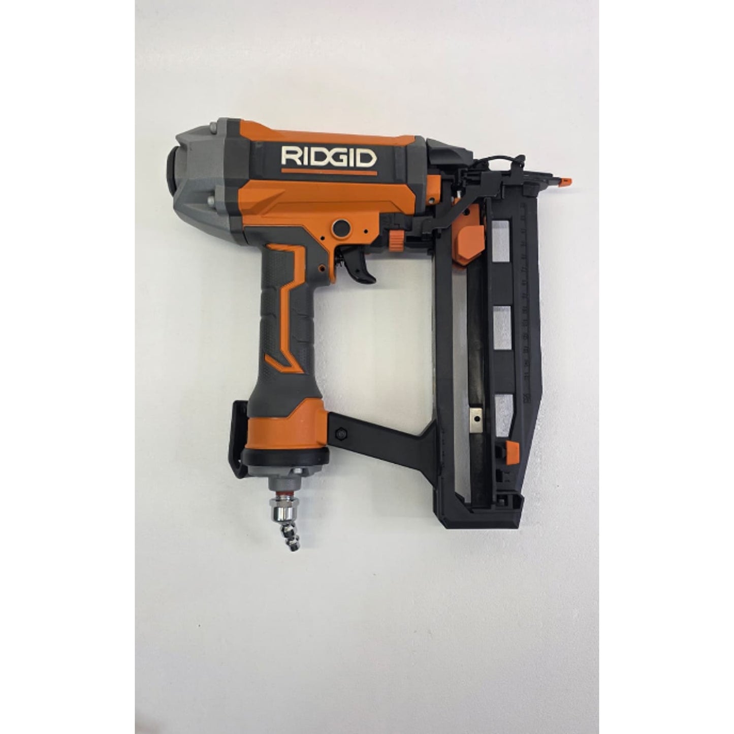 RIDGID R250SFF 16-Gauge 2-1/2 in. Straight Finish Nailer