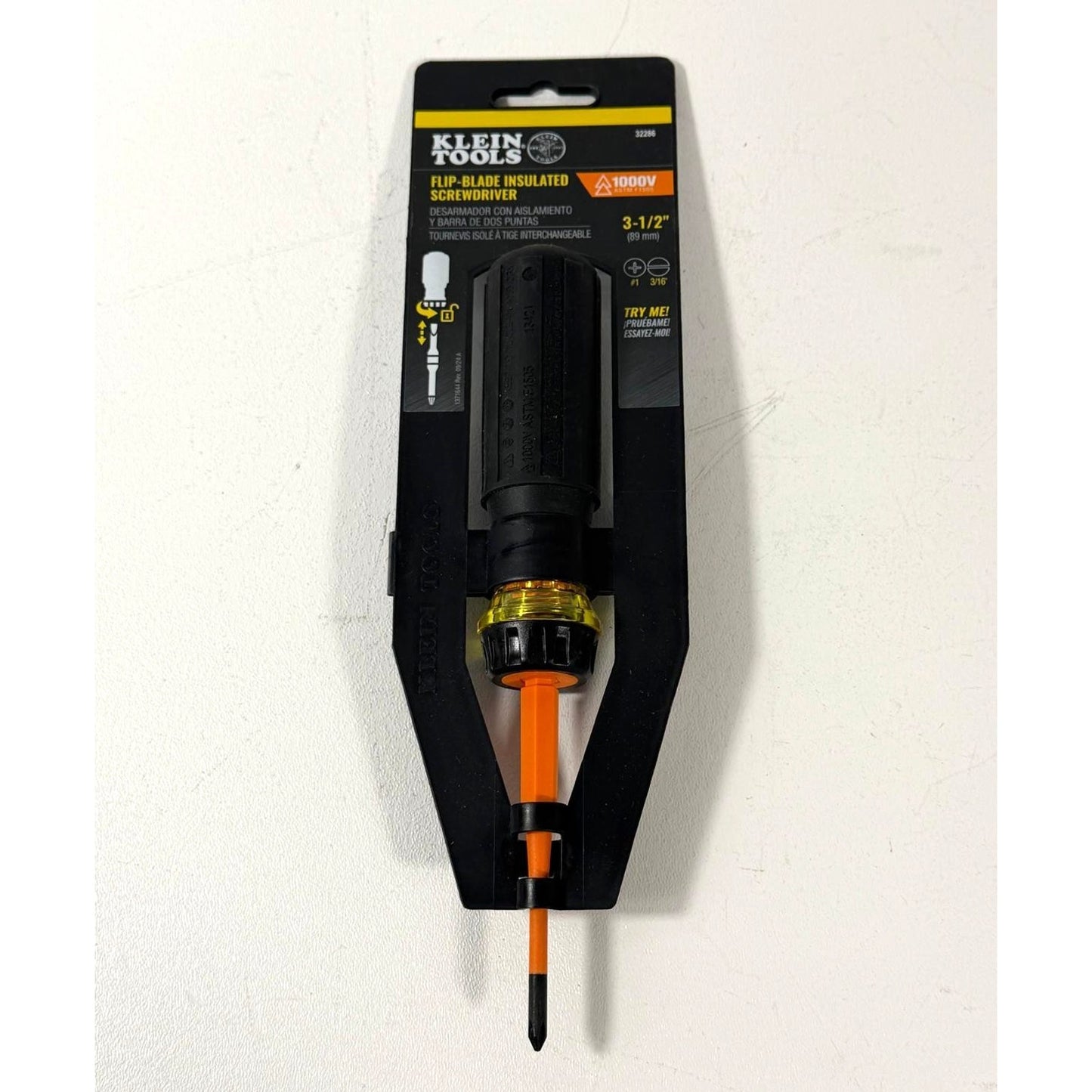 Klein Tools 32286 Insulated Screwdriver, 2-in-1 Screwdriver Set with Flip Blade
