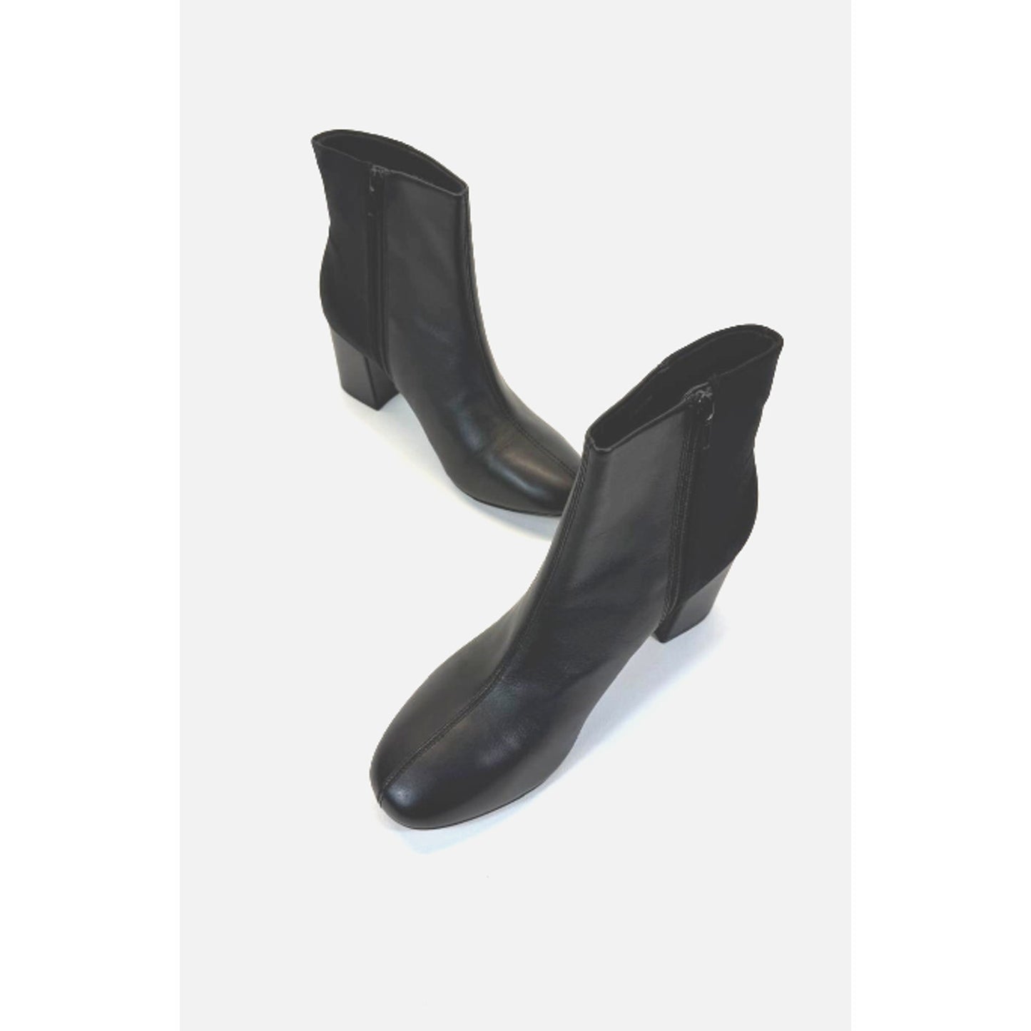 Clarks Women's Black Chantelle Stone Fashion Boot Size 9