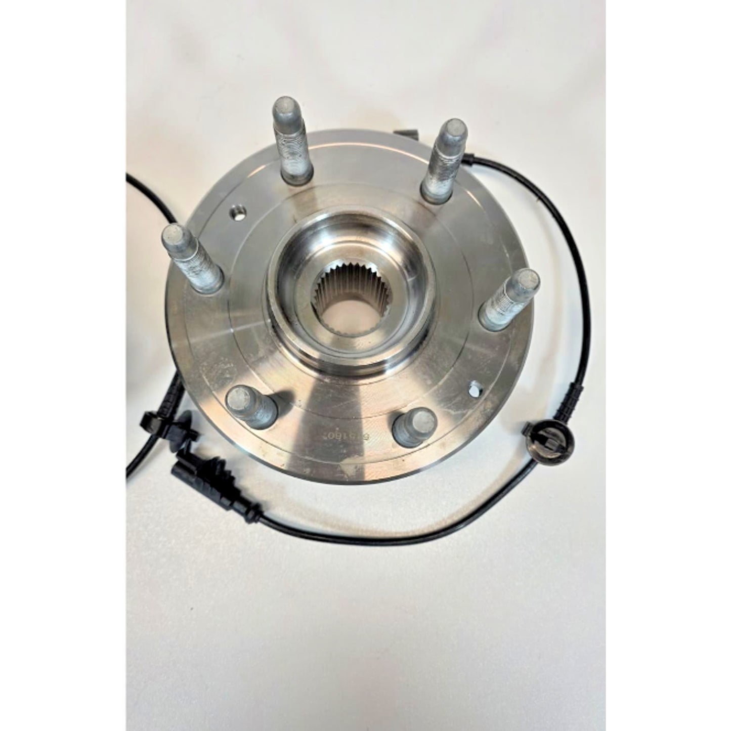 515160 2 MOOG Front Wheel Bearing Hub for Chevy Silverado Sierra Tahoe Yukon 4WD
