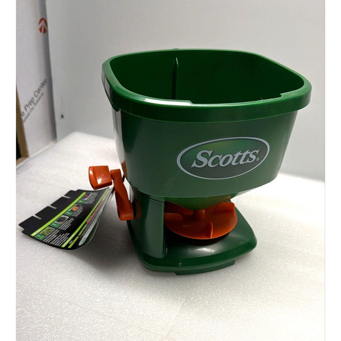 Hand-Powered Spreader for Grass Seed, Fertilizer, Salt, Ice Melt, Handheld