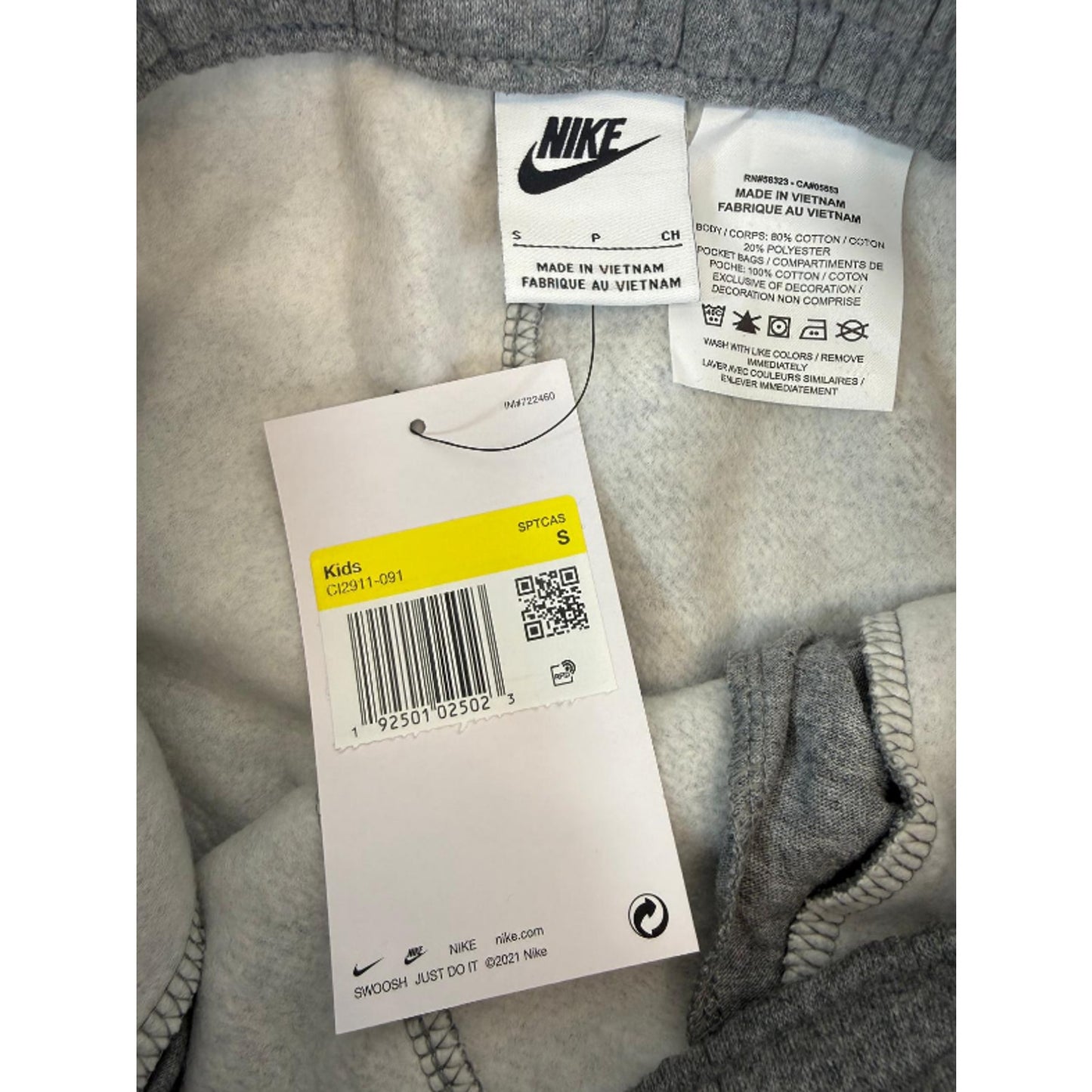 Nike Kids Sportswear Club Fleece Joggers Gray Brand New Small