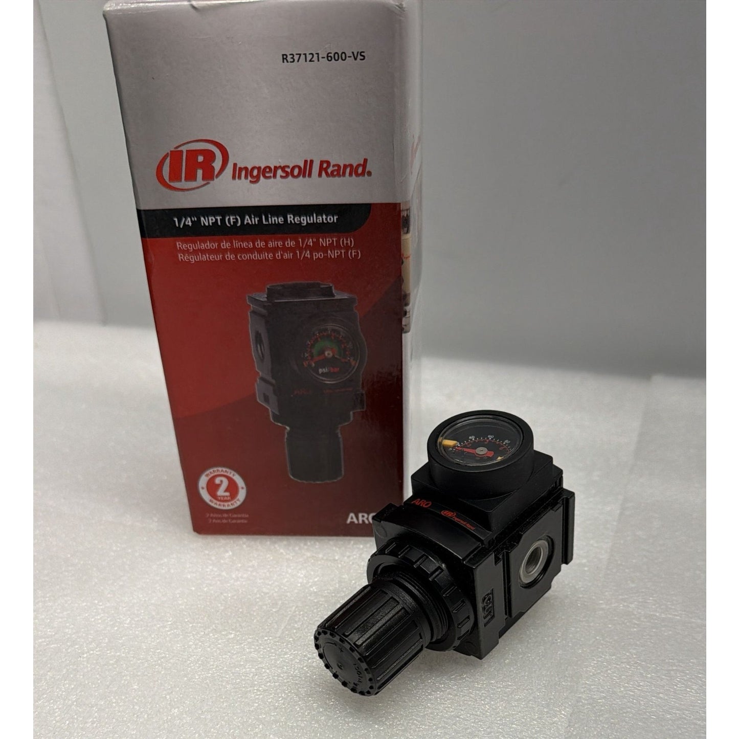 ARO R37121-600-VS Air Regulator 1/4" NPT, w/ Gauge - 250 psi Max Inlet.