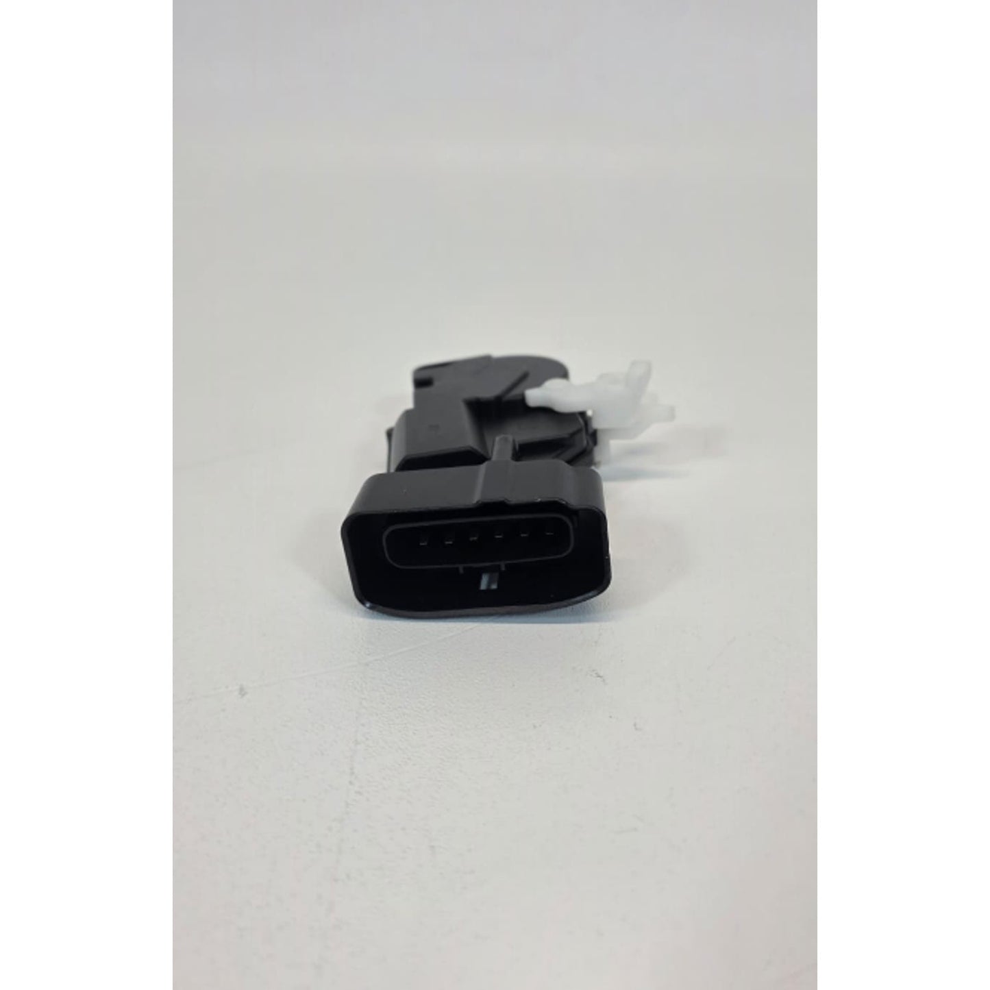Door Lock Actuator Front Left (driver side) 00-06 Toyota Tundra Sequoia Avalon