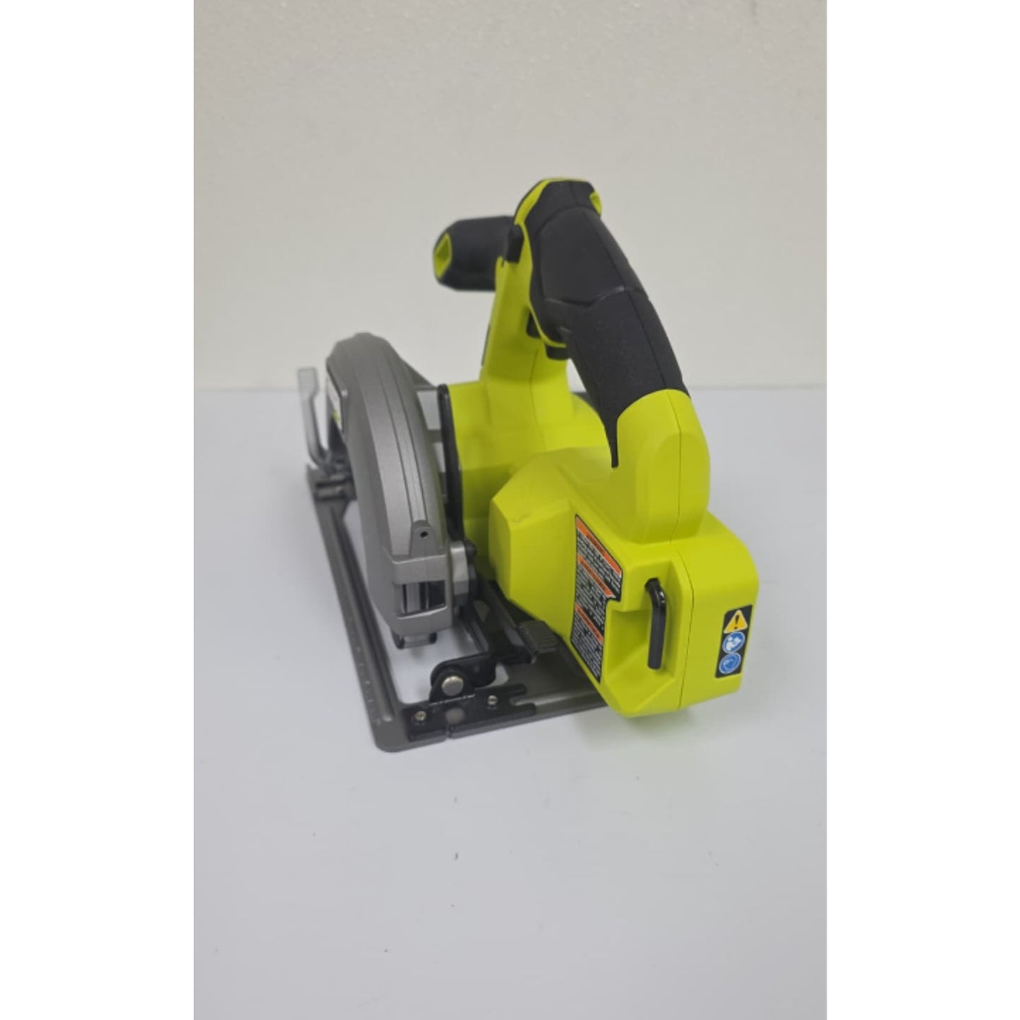RYOBI ONE+ HP 18V Brushless Cordless Compact 6-1/2in Circular Saw (Tool Only)