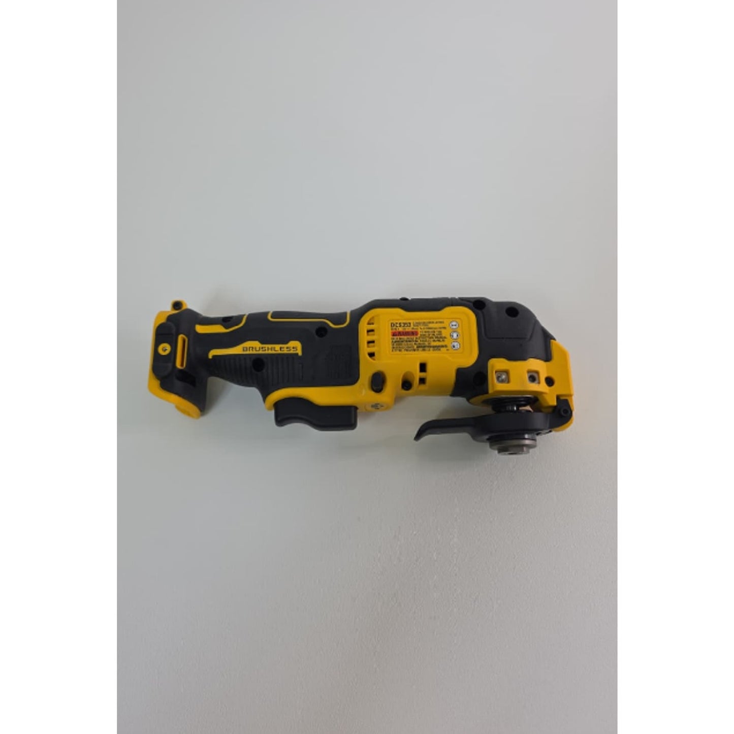 DEWALT ATOMIC 20V MAX Cordless Brushless Oscillating Multi Tool (Tool Only)