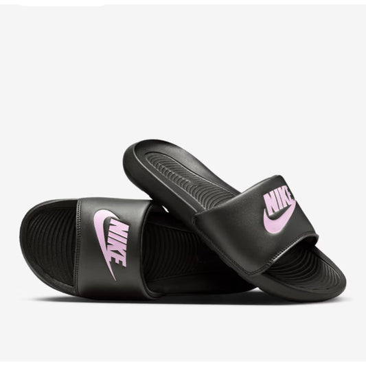 Nike Victori One (BLACK/LT ARCTIC PINK-BLACK) Size:6