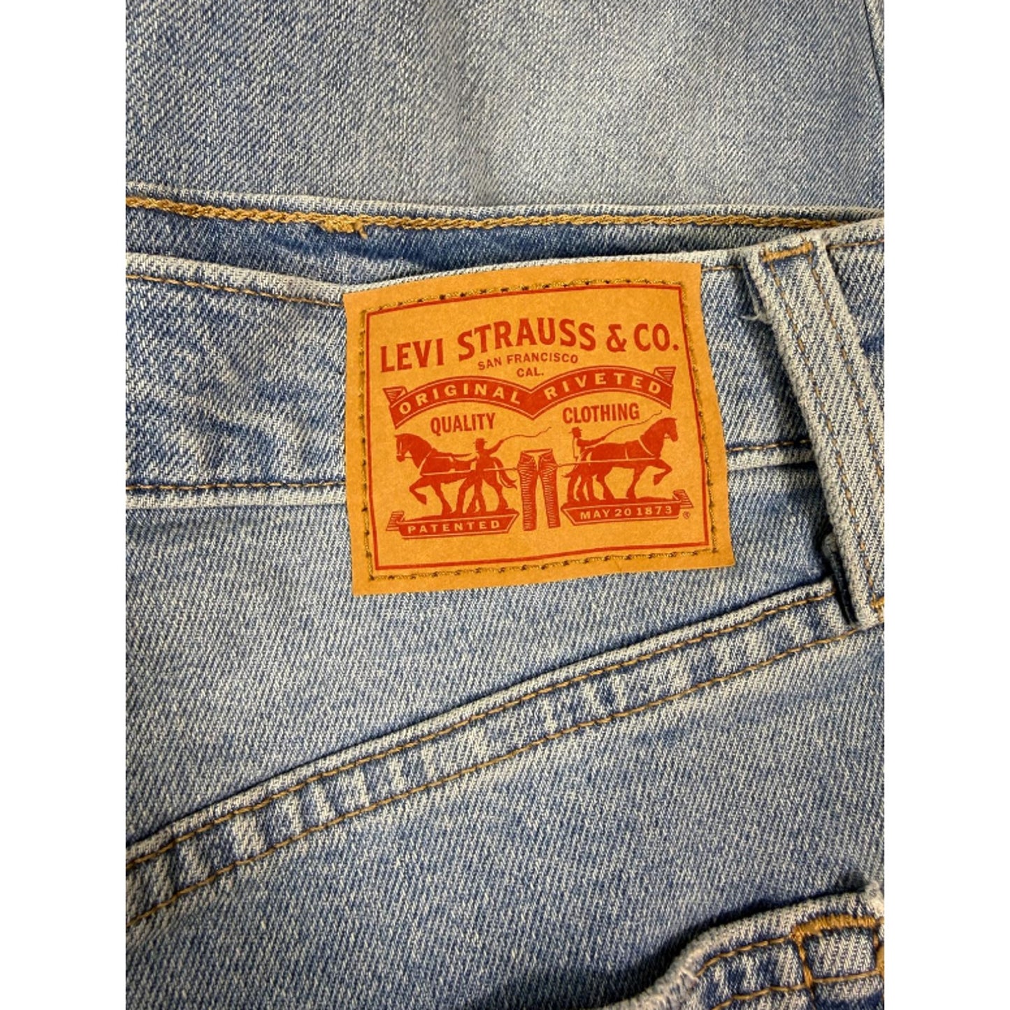 Levi's Women's High-Rise Mom Jean High Waist 30x29
