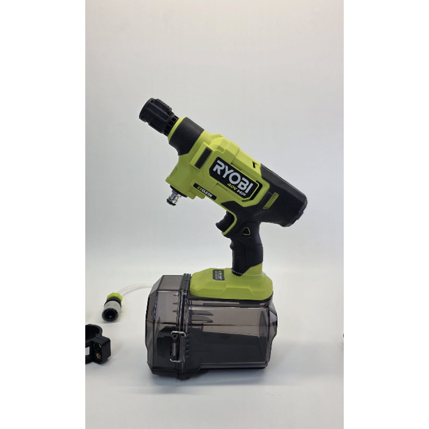 RYOBI Ezclean 600 PSI 0.7 GPM Cold Water Power Clean Kit With 40V 4Ah battery