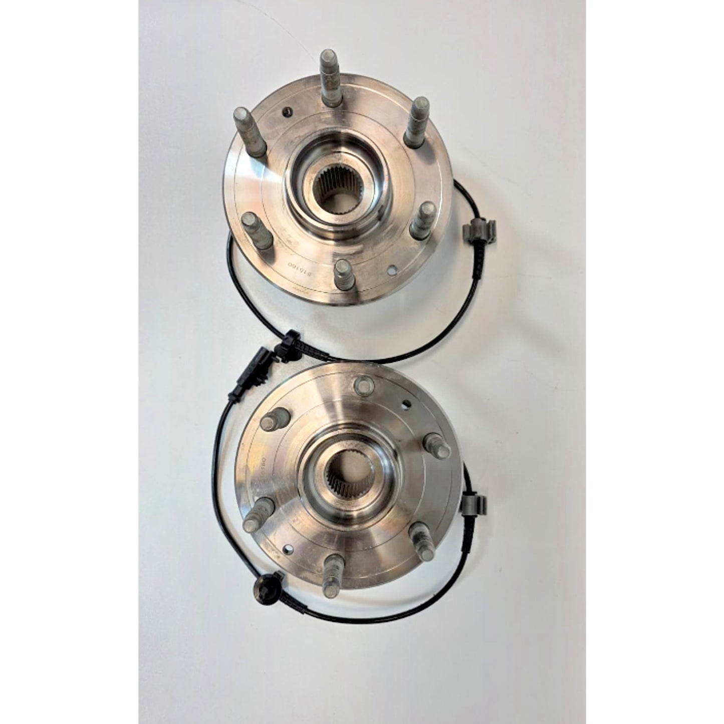 515160 2 MOOG Front Wheel Bearing Hub for Chevy Silverado Sierra Tahoe Yukon 4WD