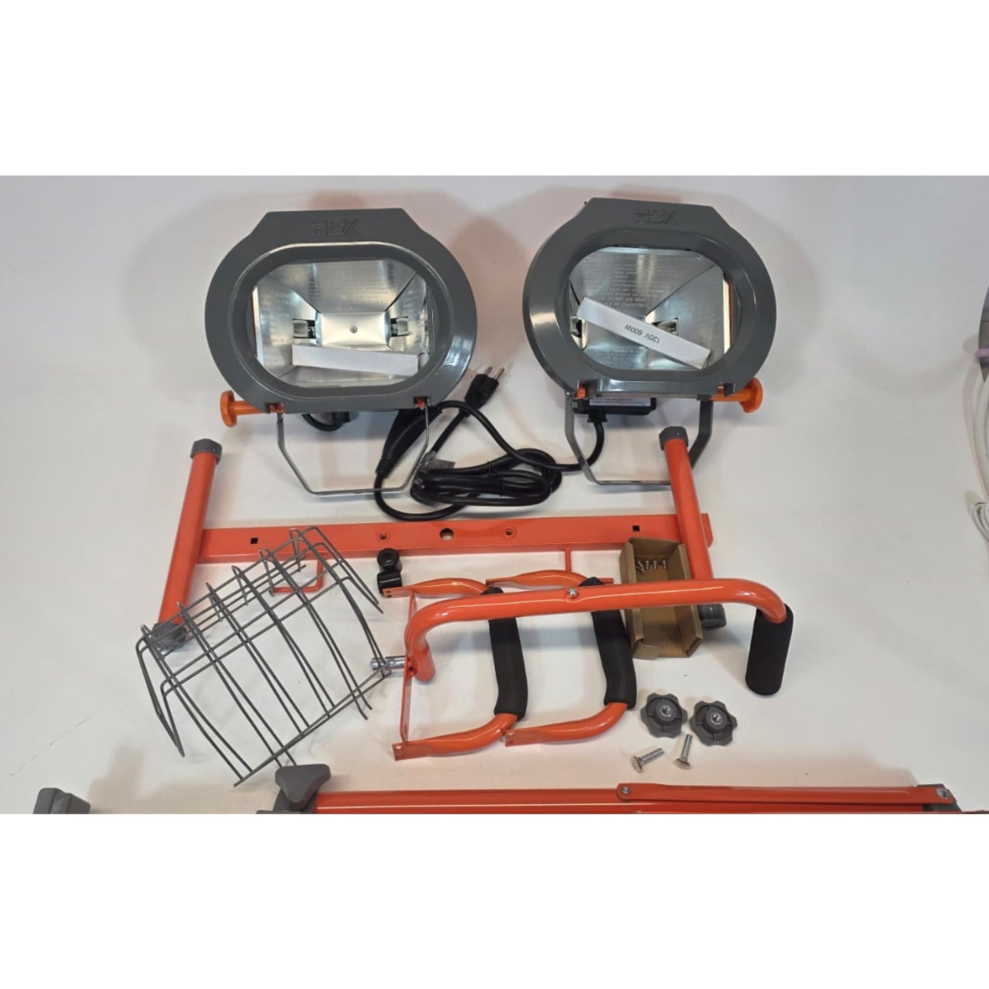 HDX Dual Light Head 1200-Watt Halogen Tripod Work Light with Extended Tripod