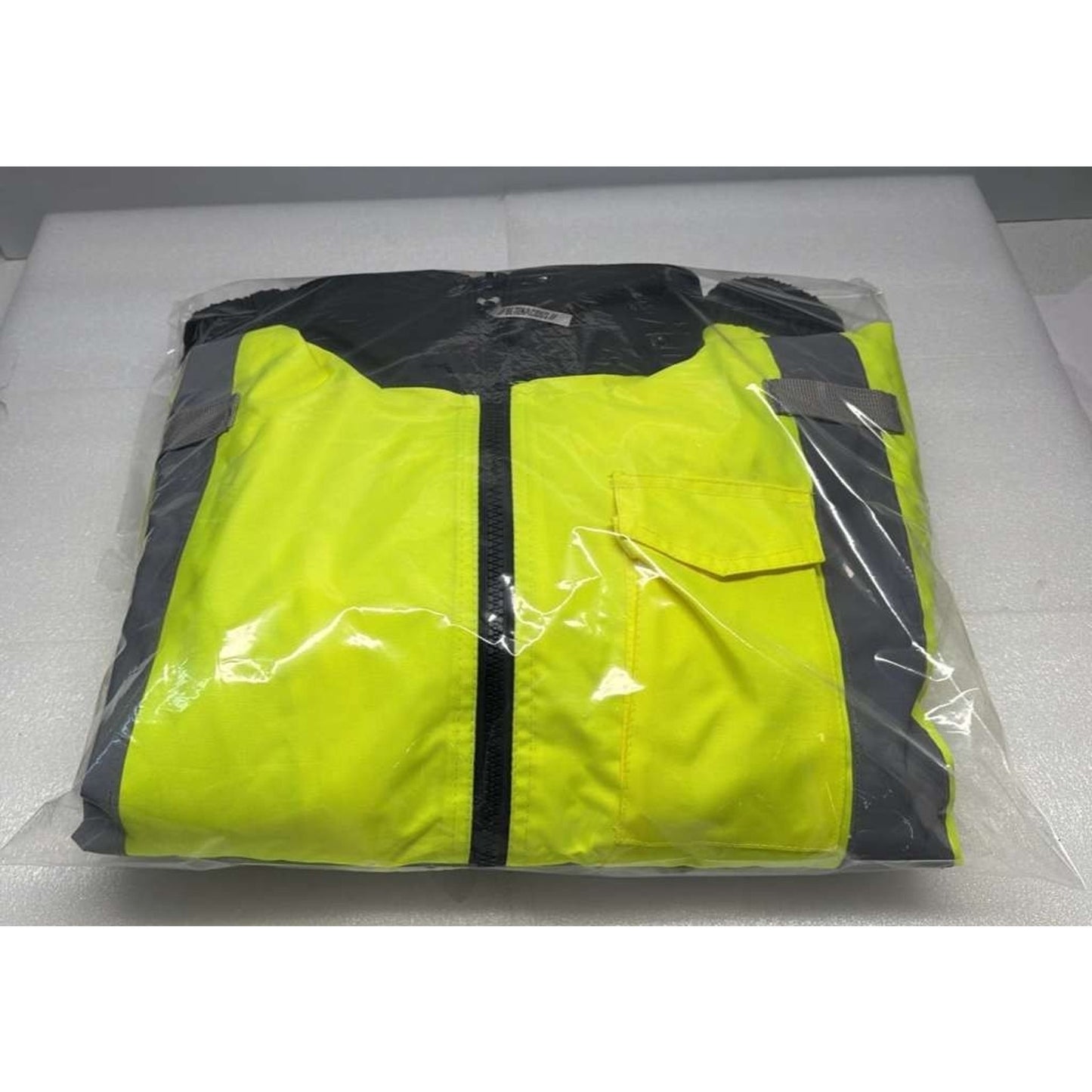 Ergodyne BE TENACIOUS WORK GEAR Sz Medium Reflective Quilted Coat Inset Hood Zip
