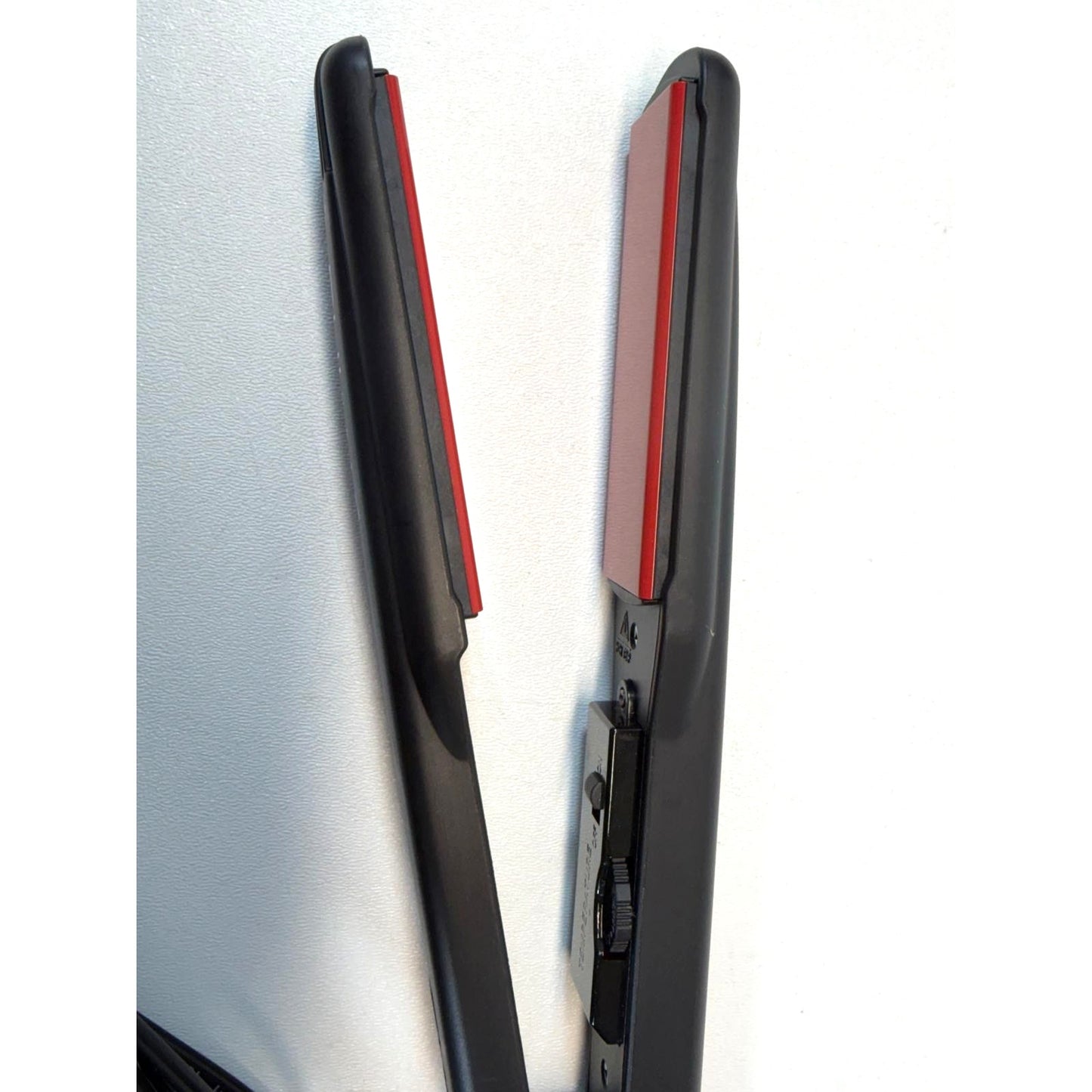 FHI HEAT Platform Tourmaline Ceramic Professional styler Iron 1 1/4"