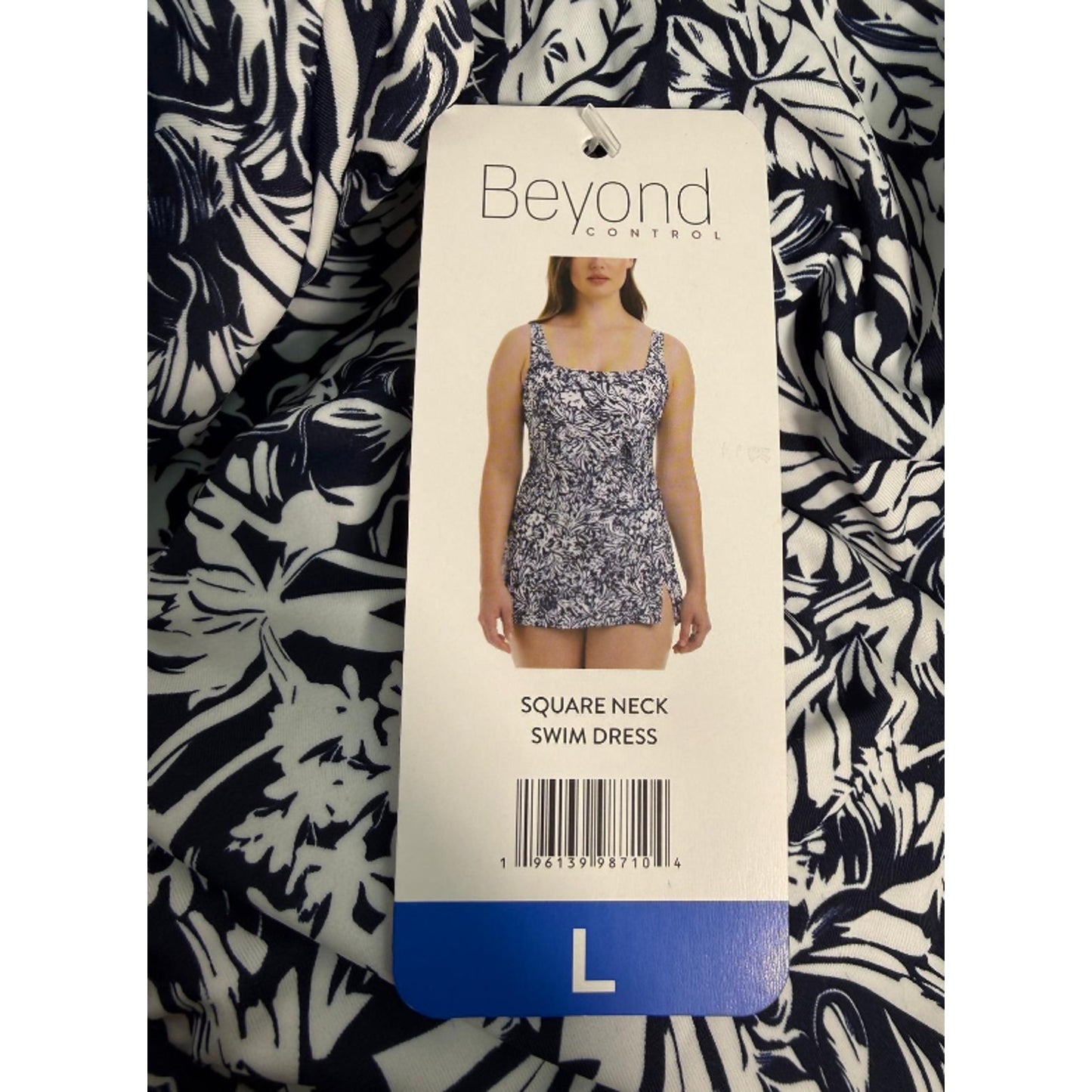 Beyond Control Women's Swim Dress White and Navy L