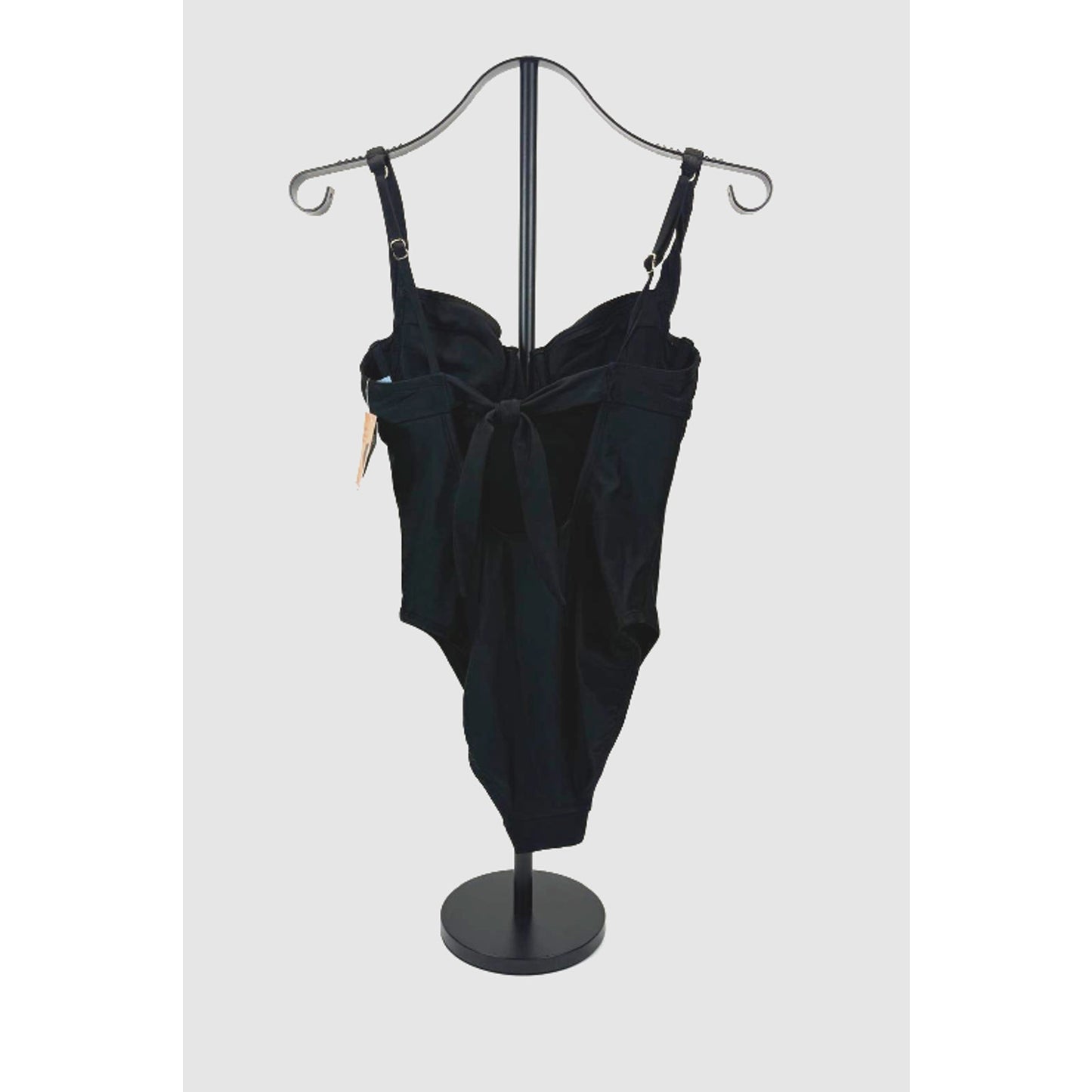 Women's High Leg Medium Coverage Underwire One Piece Swimsuit - Shade & Shore XS