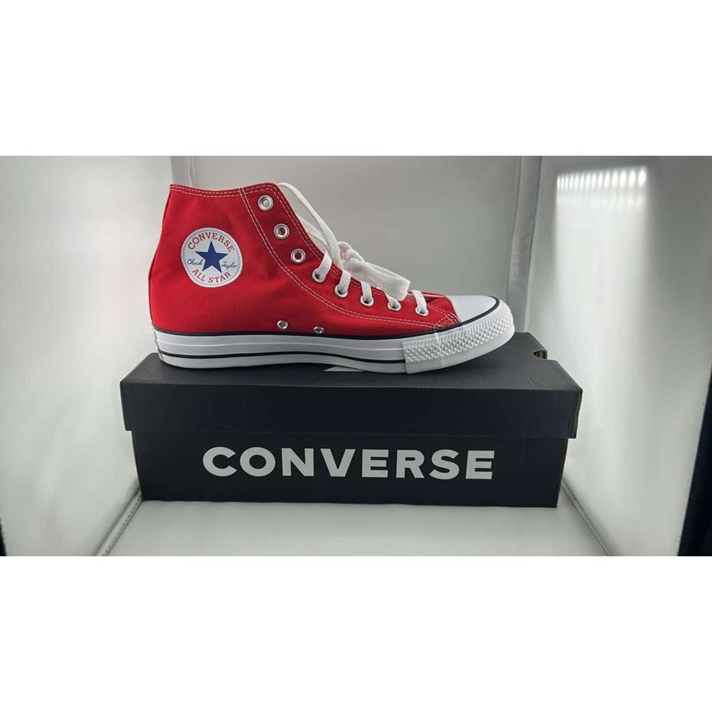 CONVERSE Chuck Taylor ALL STAR HIGH TOP Unisex Sneaker in Red (M9621) Size 11.5