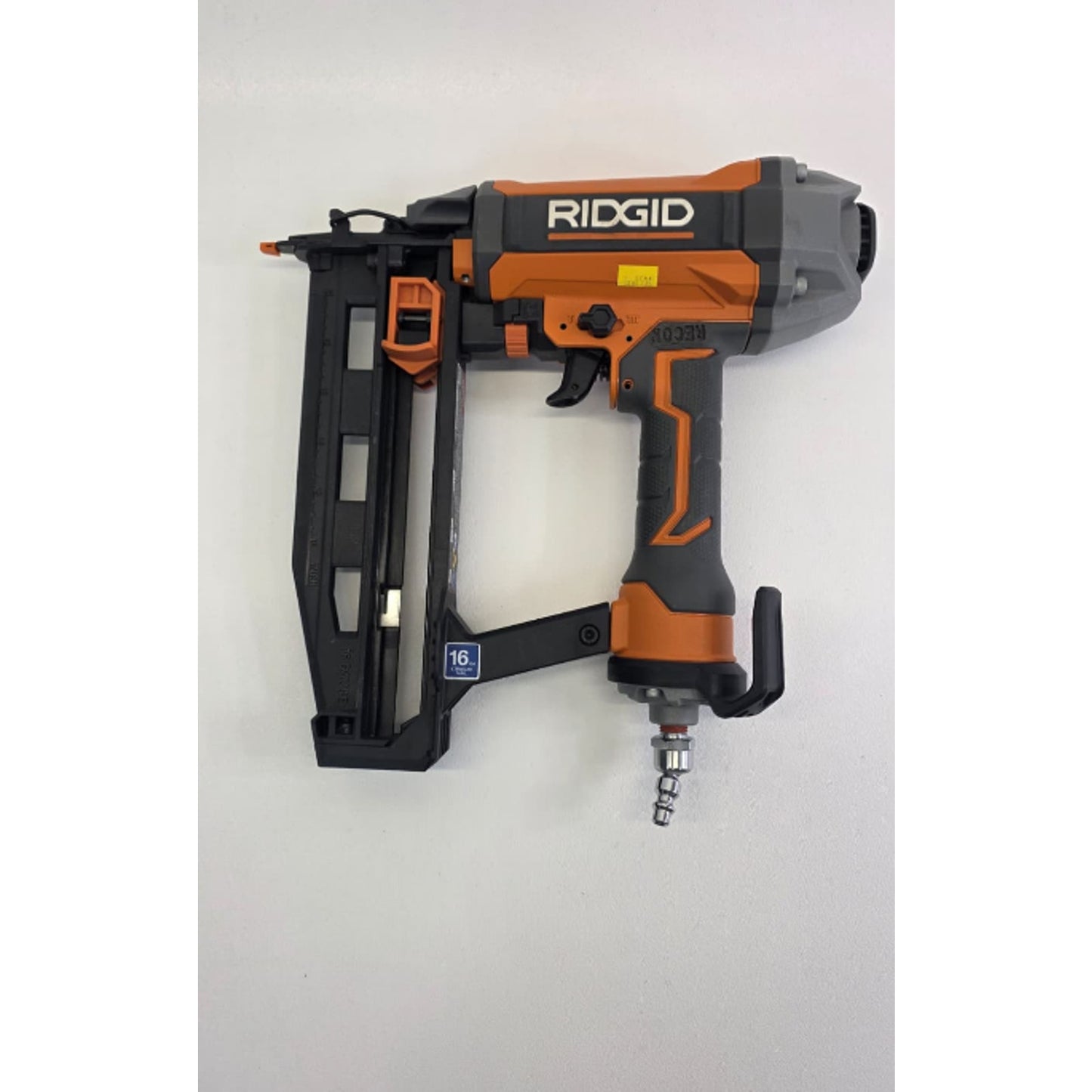 RIDGID R250SFF 16-Gauge 2-1/2 in. Straight Finish Nailer