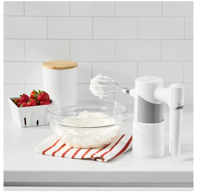 Cuisinart 5 Speed Hand Mixer with Whisk and Storage Case