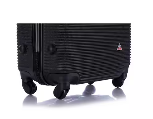 Royal lightweight hardside spinner 32 in. Black