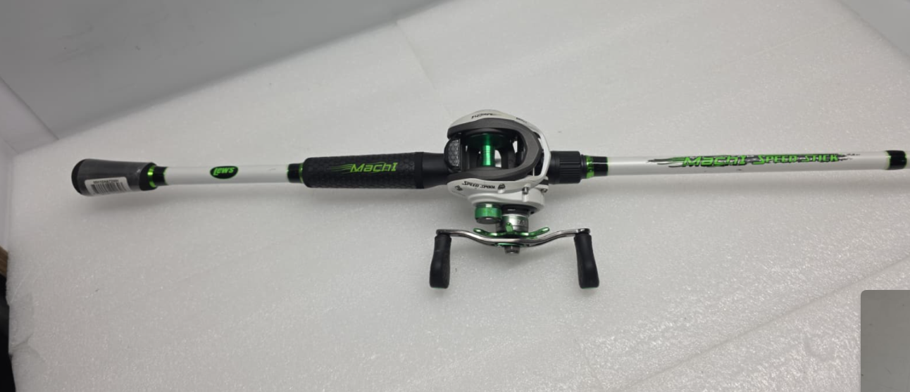 Lew’s MACH 1 Baitcast Reel and Fishing Rod Combo, 1-Piece IM7 Graphite Rod, 7+1 Bearings, 7.5:1 Gear Ratio