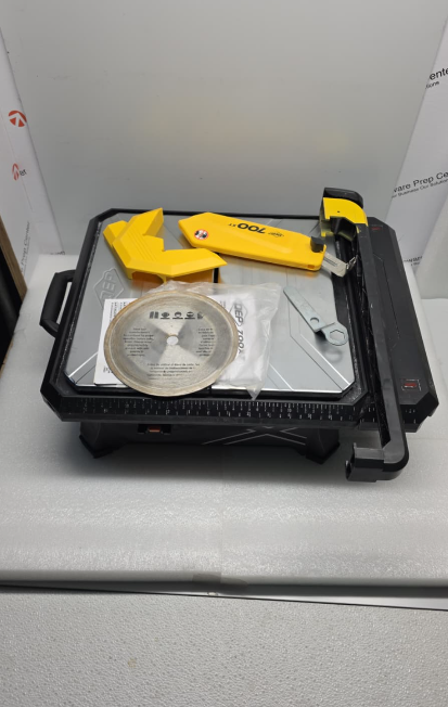 700XT 3/4 HP Wet Tile Saw with 7 in. Blade and Table Extension