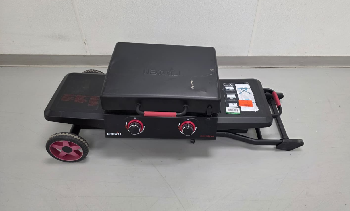 Nexgrill Daytona 2-Burner Propane Gas Grill 21 in. Flat Top Griddle with Foldable Cart in Black