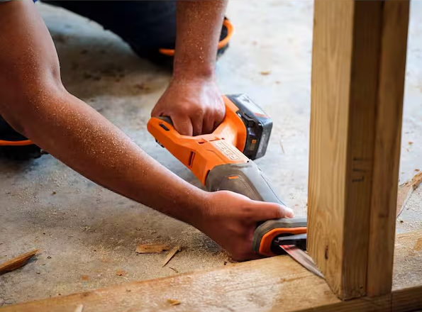 RIDGID 18V Cordless Reciprocating Saw Kit with 4.0 Ah Battery and Charger