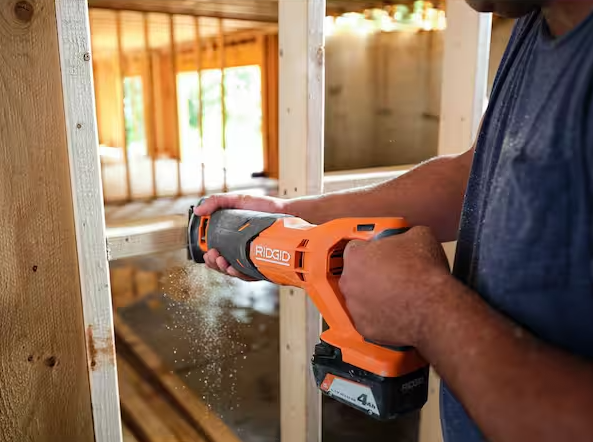 RIDGID 18V Cordless Reciprocating Saw Kit with 4.0 Ah Battery and Charger