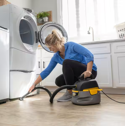 Stinger 2.5 Gal. 1.75 Peak HP Small Shop Vacuum Wet Dry Vac with Filter Bag, Hose, Utility and Car Nozzle Attachments HD2025