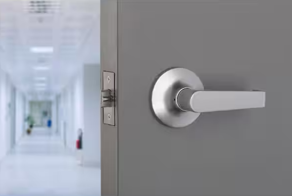 Universal Hardware Light Duty Commercial Storeroom Lever, ADA, UL 3-Hour Fire, ANSI Grade 2, Satin Chrome Finish