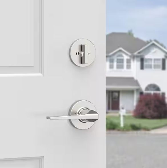 Kwikset Amador Satin Nickel Entry Door Handleset with Round Rose Hollis Handle Featuring SmartKey Security