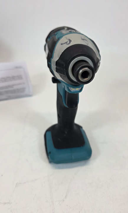 Makita 18V LXT Lithium-Ion 1/4 in. Cordless Variable Speed Impact Driver (Tool-Only