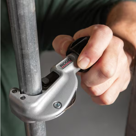 RIDGID 1/8 in. to 1-1/8 in.150 Constant Swing Copper Pipe & Stainless Steel Tubing Cutter w Easy Change Wheel Pin + Spare Wheel