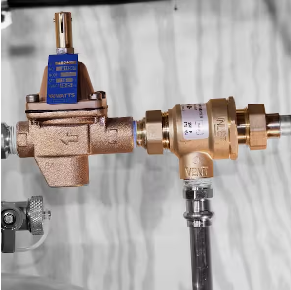 Watts 1/2 in. High Capacity Water Feed Regulator, Union Solder Inlet Connection