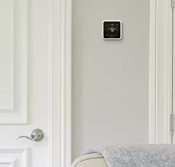 T5 7-Day Smart Wi-Fi Thermostat with Geofence Technology and Auto Changeover, Energy Star Certified