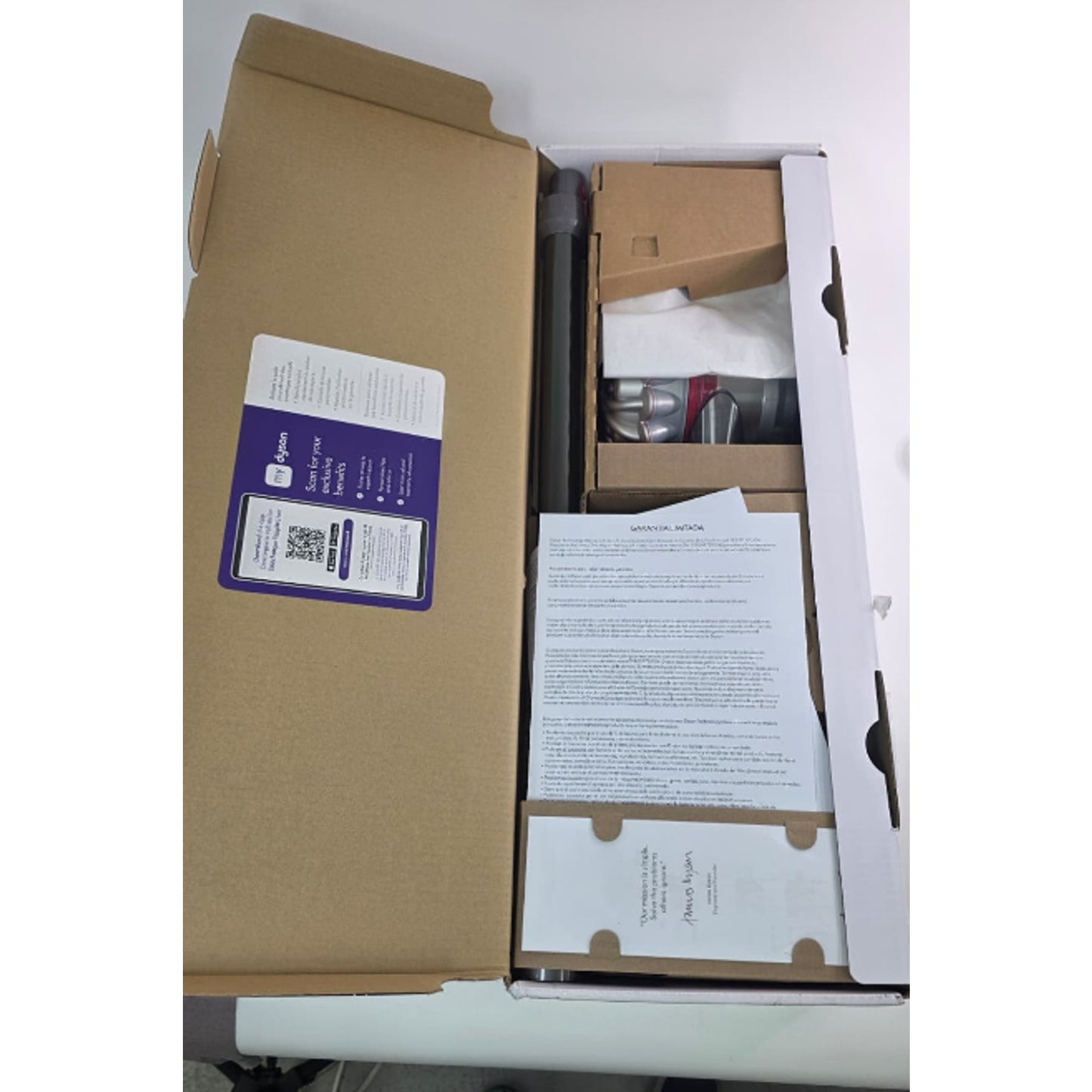 Dyson V8 Cordless Stick Vacuum 400473-01