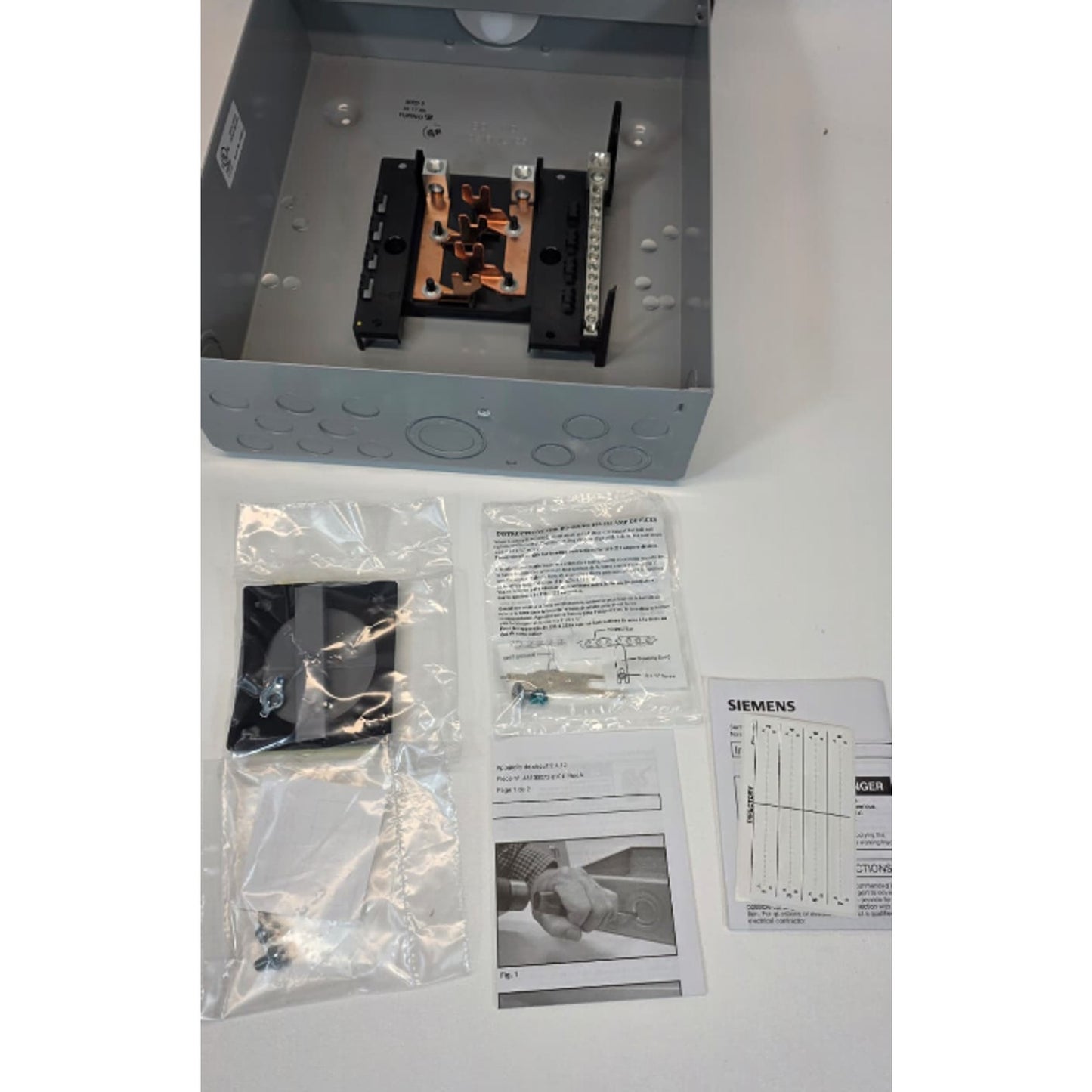 SIEMENS W0816ML1125CU 125 amp, 8 Space, 16 Circuit, Outdoor Center Load Center