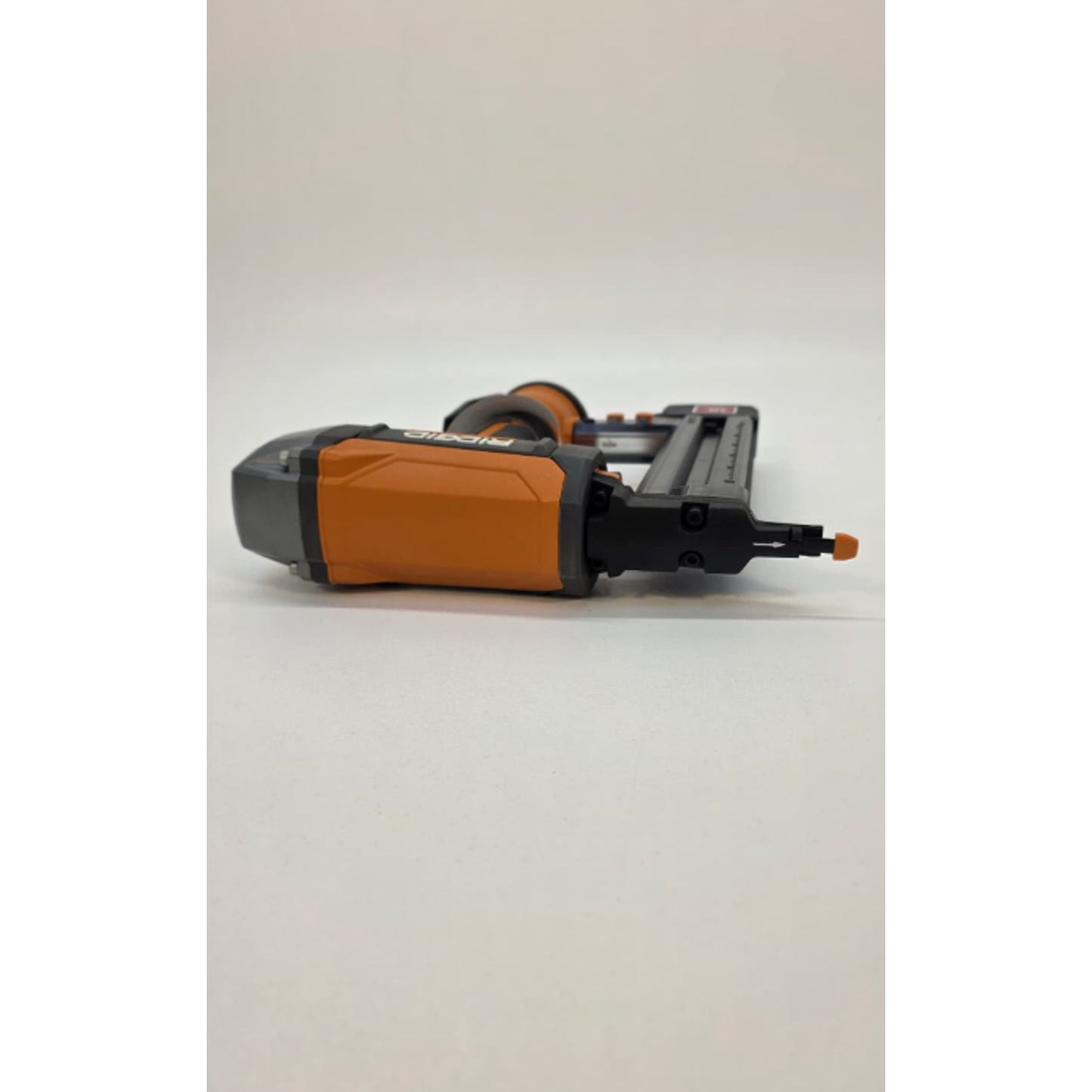 Ridgid Pneumatic 18-Gauge 1-1/2 in. Finish Stapler Model R150FSF3