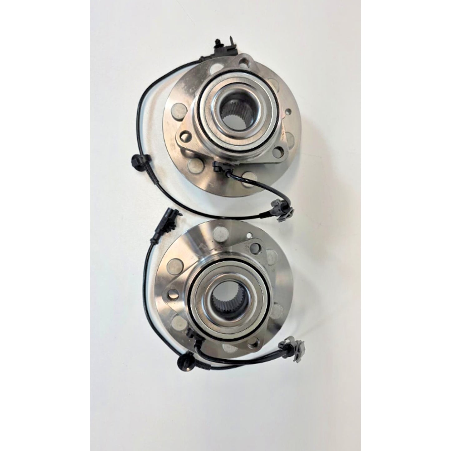 515160 2 MOOG Front Wheel Bearing Hub for Chevy Silverado Sierra Tahoe Yukon 4WD