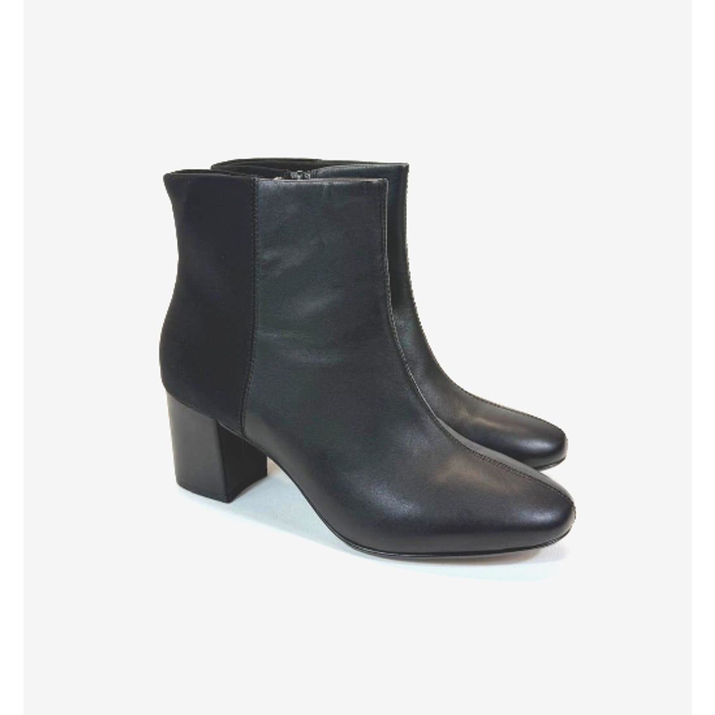 Clarks Women's Black Chantelle Stone Fashion Boot Size 8.5