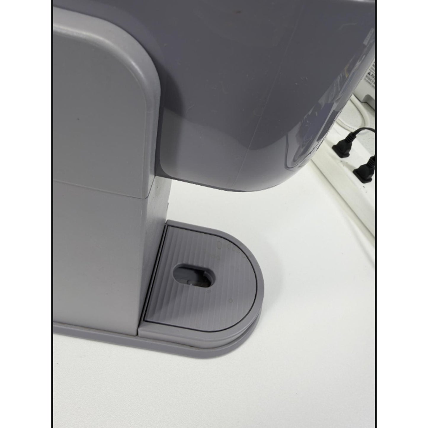 Keurig K-Iced Single-Serve Coffee Maker, 42oz Reservoir, Arctic Gray OB