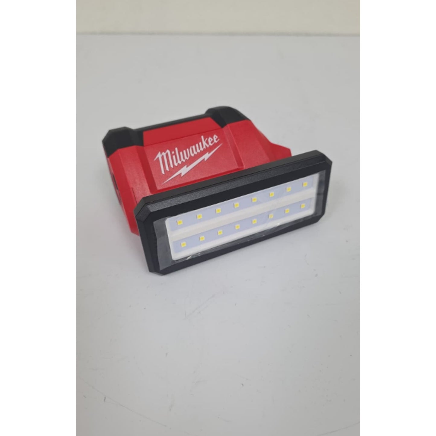 Milwaukee M12 ROVER Service and Repair Flood Light with USB Charging