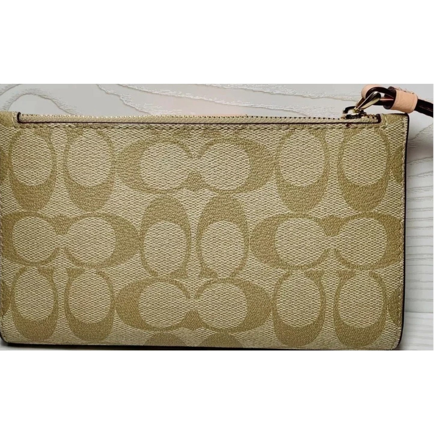 COACH Women's Tech Wallet in Colorblock Signature Canvas (Light Khaki)