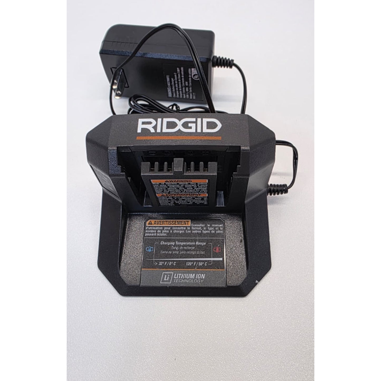 RIDGID 18V 2.0 Ah Lithium-Ion Battery + Charger Starter Kit AC9302